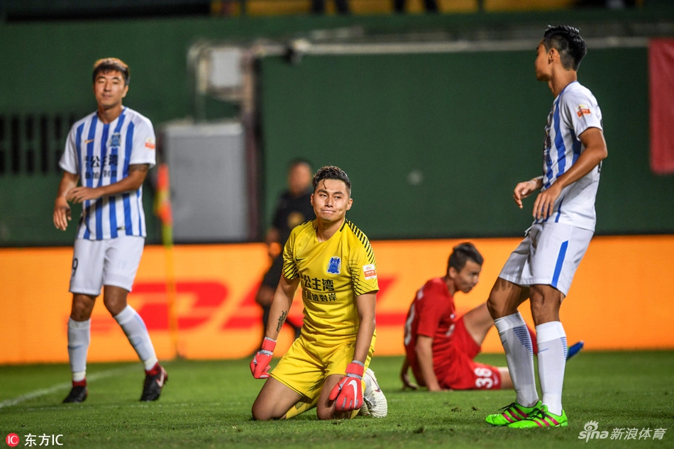 富力后防再次丢球