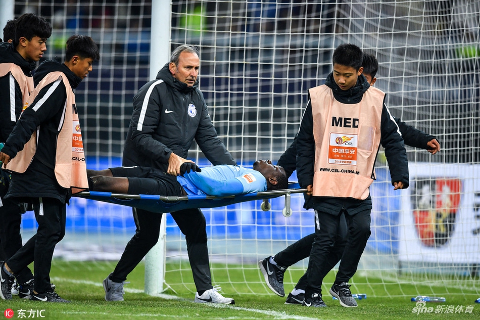 穆谢奎受伤下场