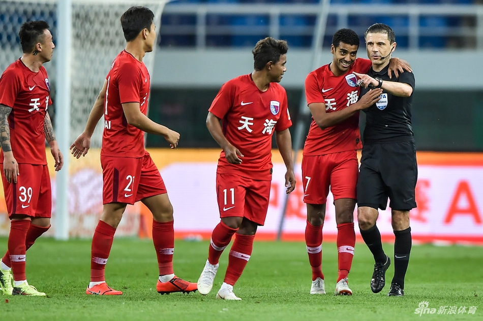 阿兰和马日奇交流