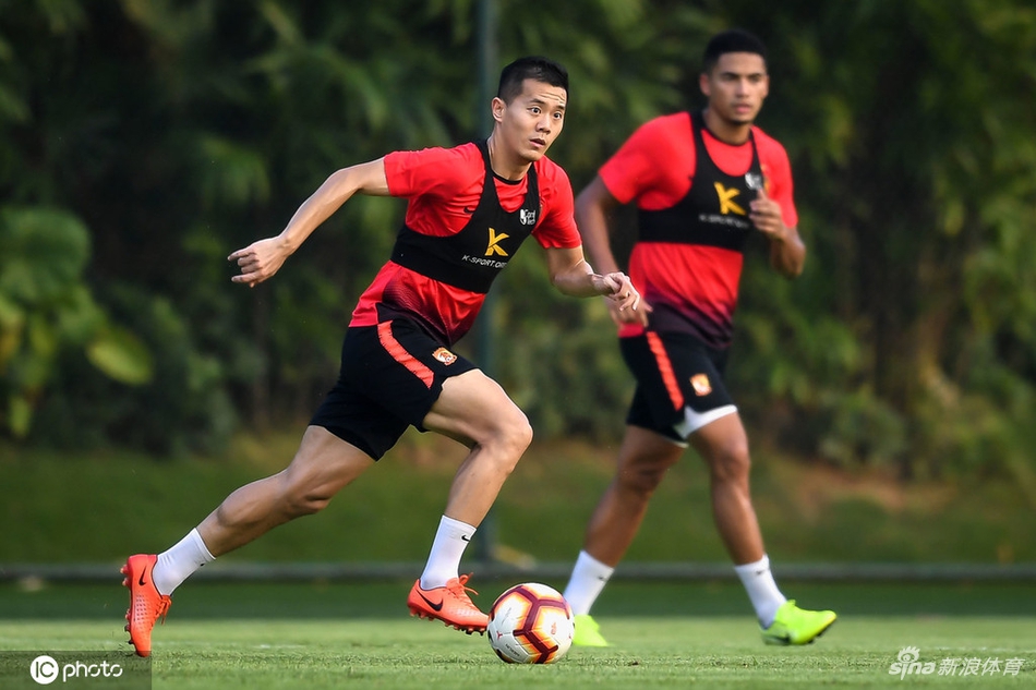 黄博文在训练中