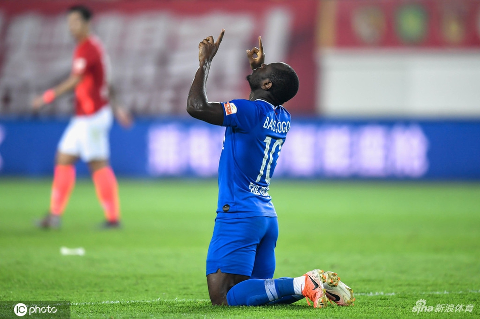 2-巴索戈致命反击撕裂恒大