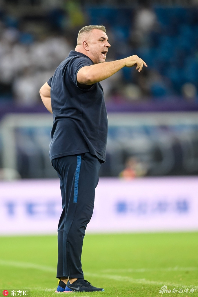 奥拉罗尤指挥比赛