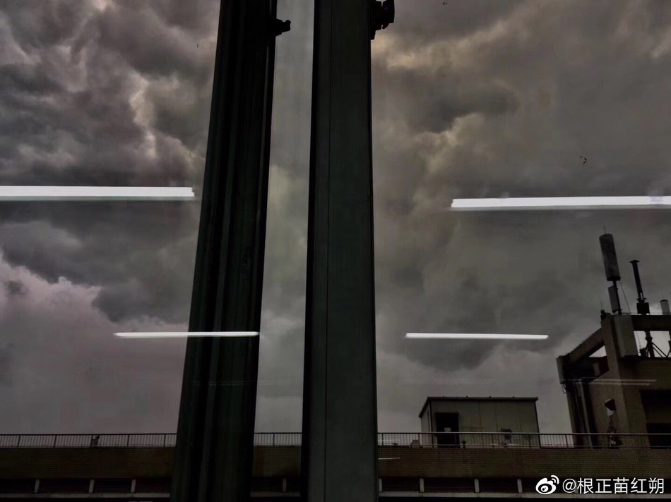 广州遭遇暴雨天气白昼如黑夜 或影响恒大鲁能之战