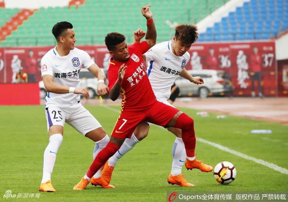 马里尼奥遇包夹