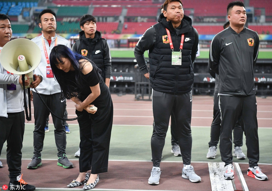 文筱婷深鞠躬致歉球迷