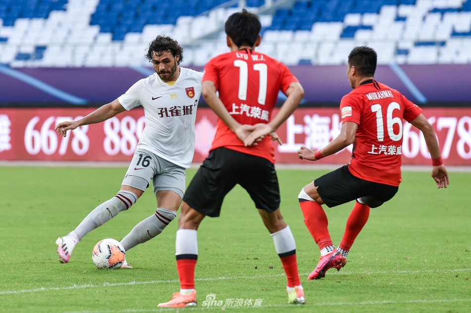 高拉特准备变向