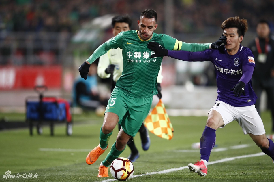 奥古斯托遭遇包夹