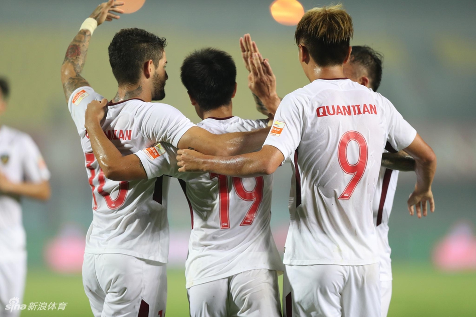 王晓龙庆祝进球