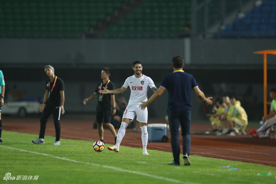 帕托和路易斯交流