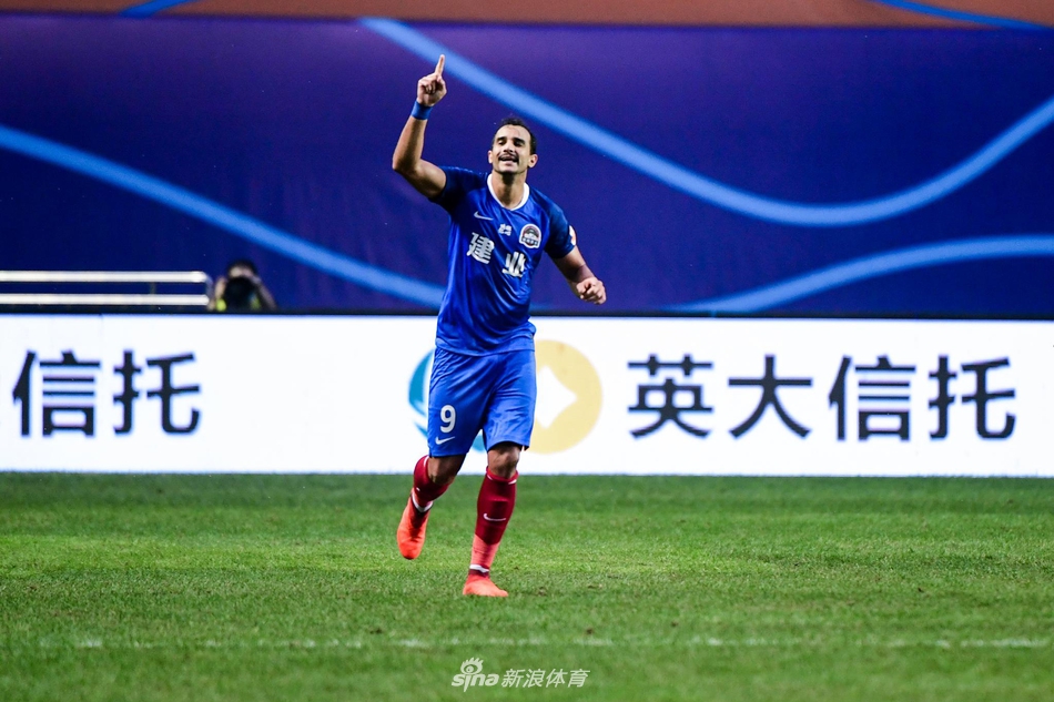 多拉多庆祝进球