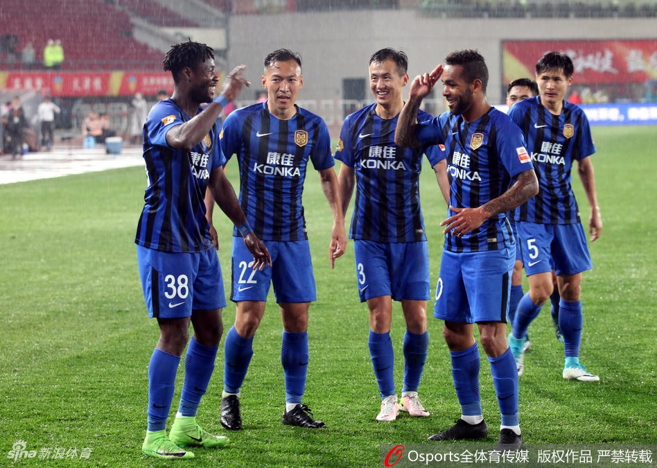 博阿基耶和特谢拉庆祝