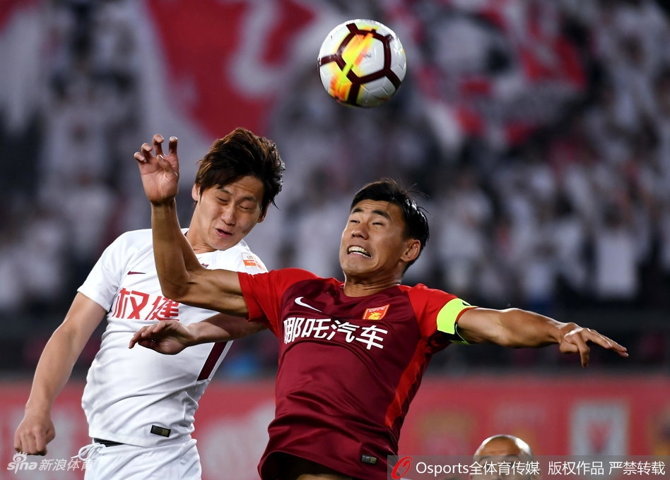 裴帅和张呈栋争顶