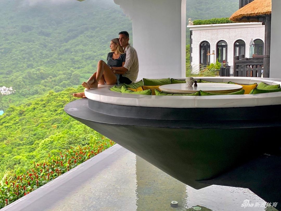 中超最强射手扎哈维假期疯狂虐狗