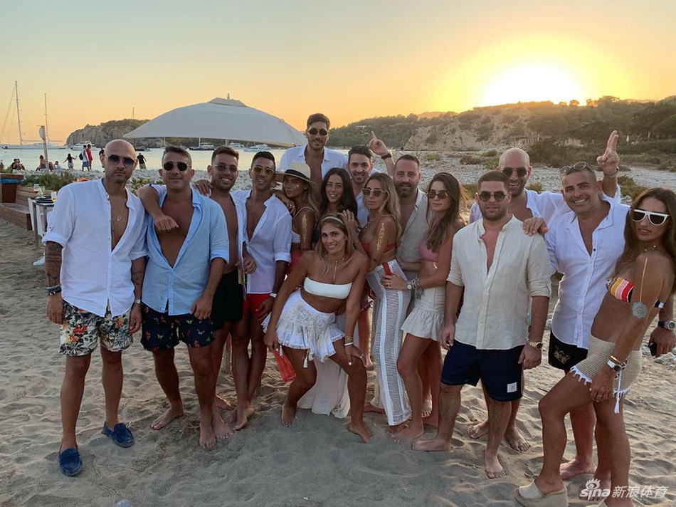 中超最强射手扎哈维假期疯狂虐狗