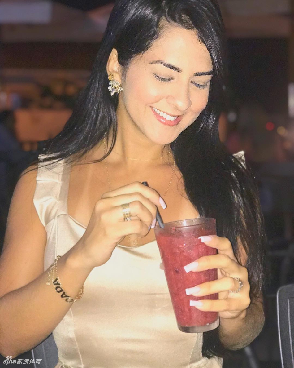 瓦尔加比不上的火辣!塔利斯卡被她迷得神魂颠倒