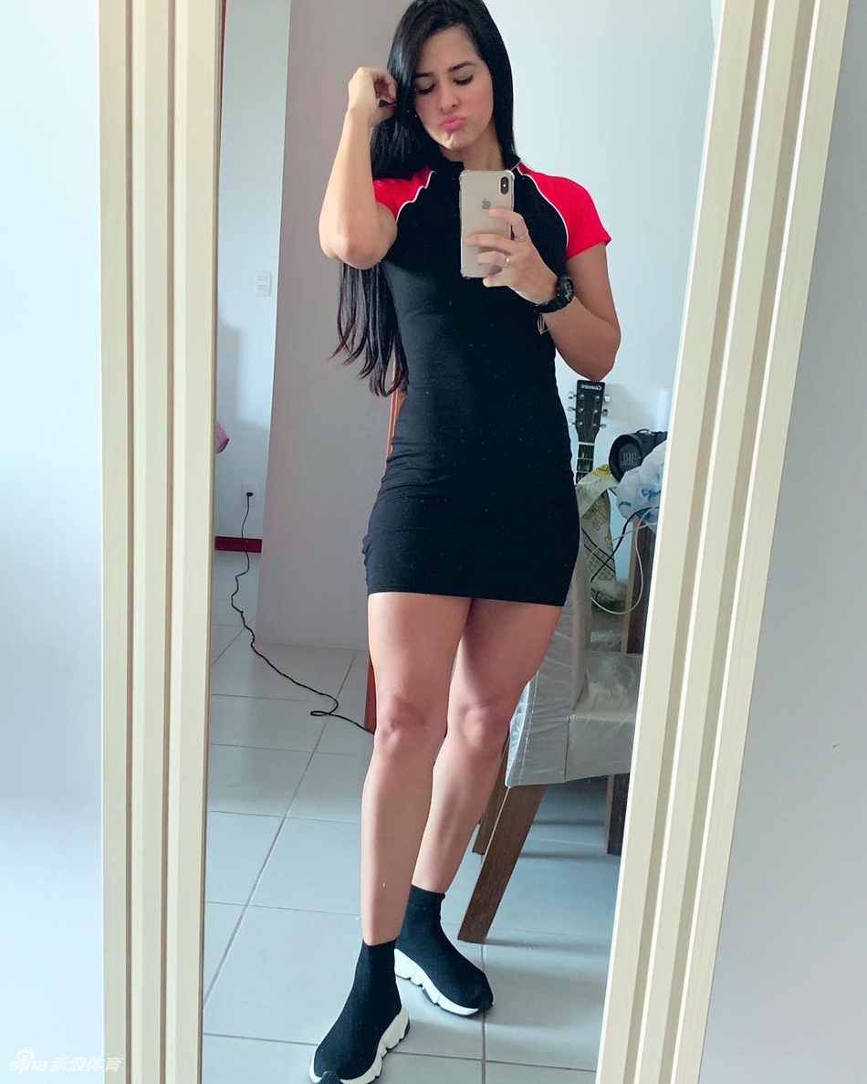 瓦尔加比不上的火辣!塔利斯卡被她迷得神魂颠倒