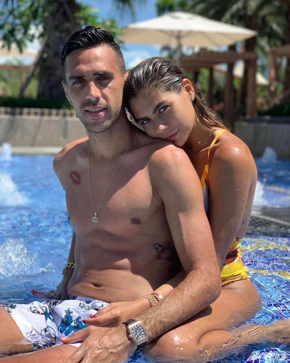 中超最强射手扎哈维假期疯狂虐狗