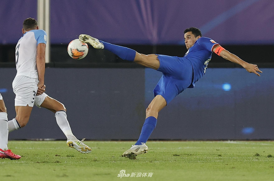 莫雷诺侧身凌空