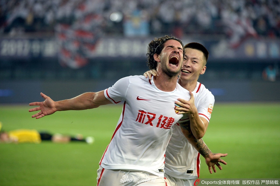 卡纳瓦罗率队反戈恒大