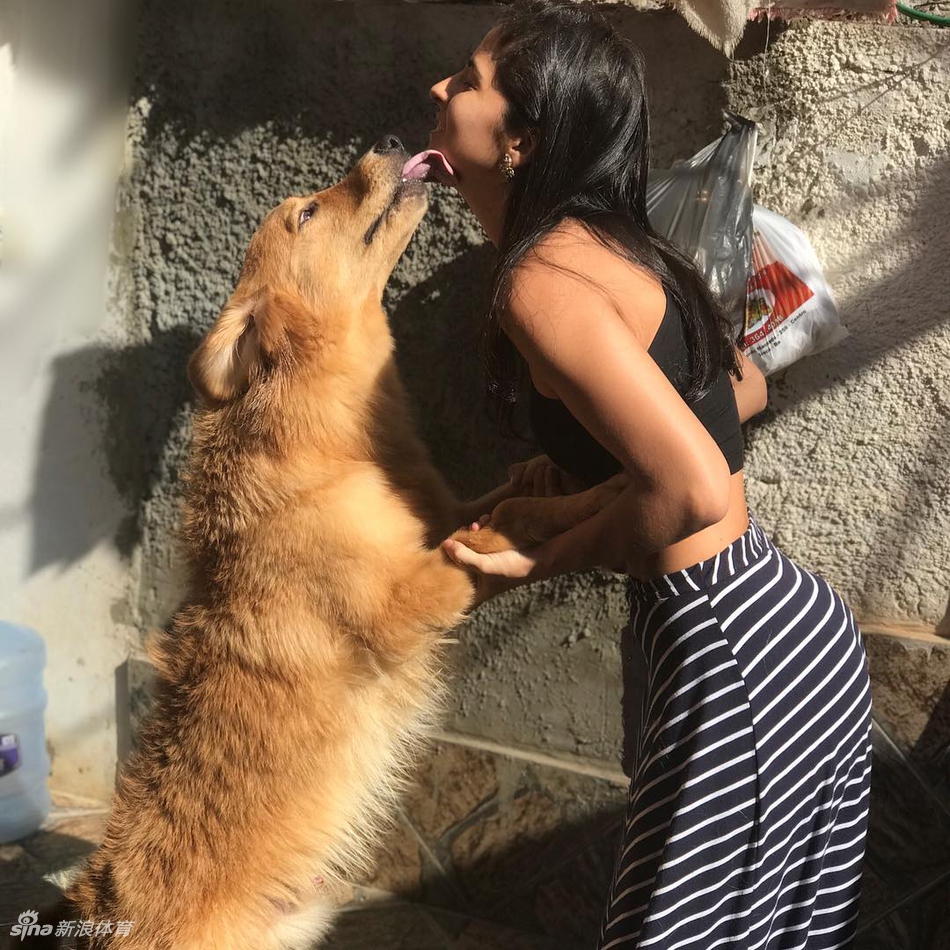 瓦尔加比不上的火辣!塔利斯卡被她迷得神魂颠倒