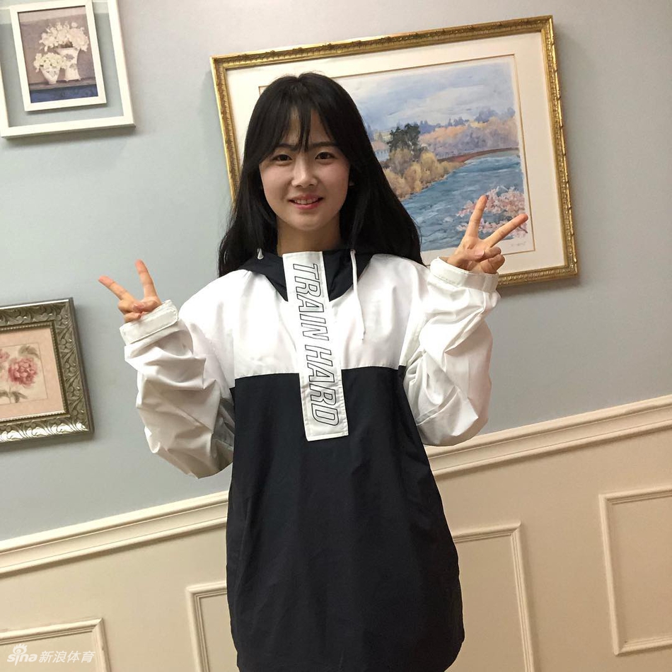 亚洲第一美女球星！韩国小天后李玟娥充满胶原蛋白的脸蛋