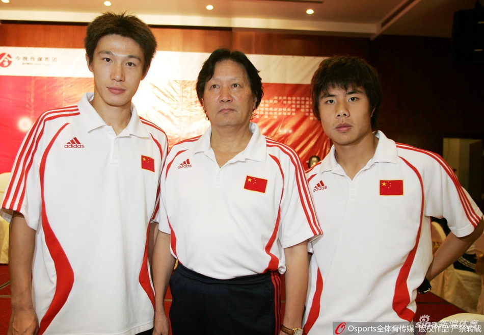 和蒿俊闵一起入选国足