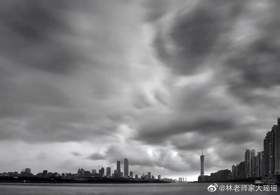 广州遭遇暴雨天气白昼如黑夜 或影响恒大鲁能之战