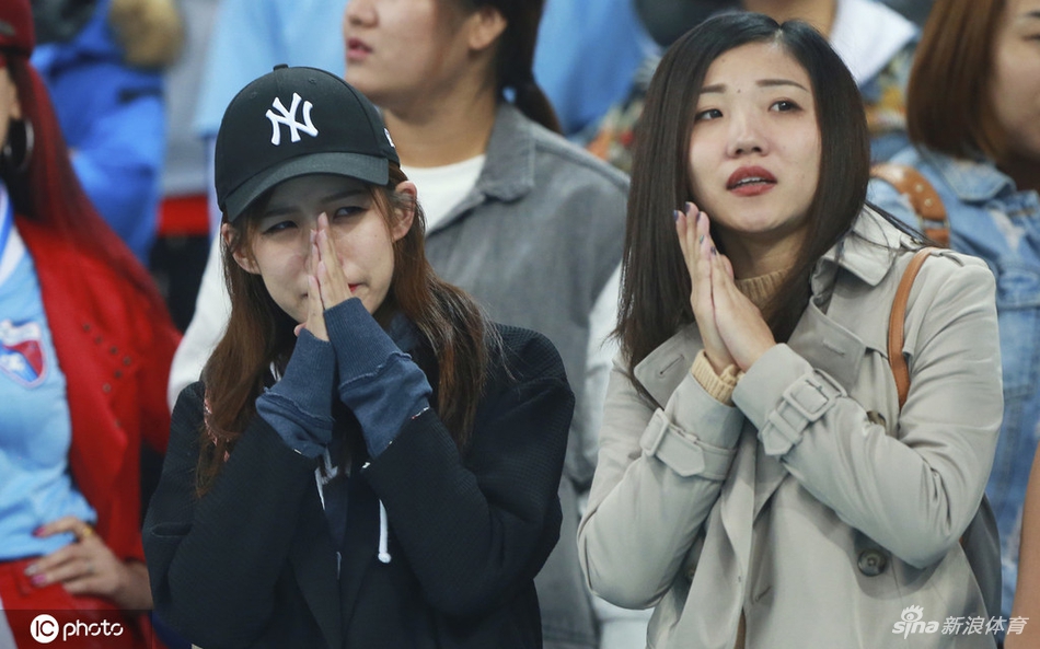 李玮锋赛后霸气宣言 美女球迷落泪