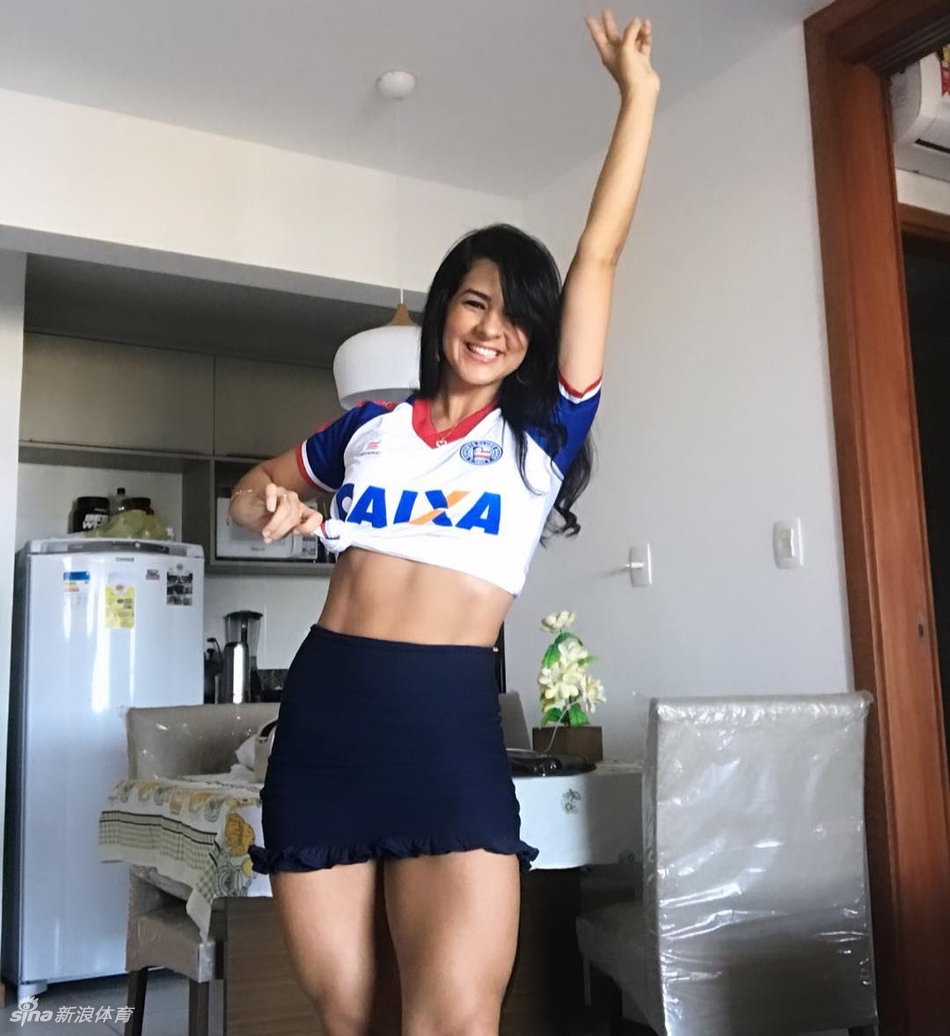 瓦尔加比不上的火辣!塔利斯卡被她迷得神魂颠倒