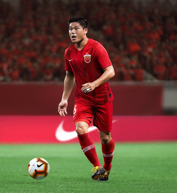 恒大申花上港国安发布主场球衣