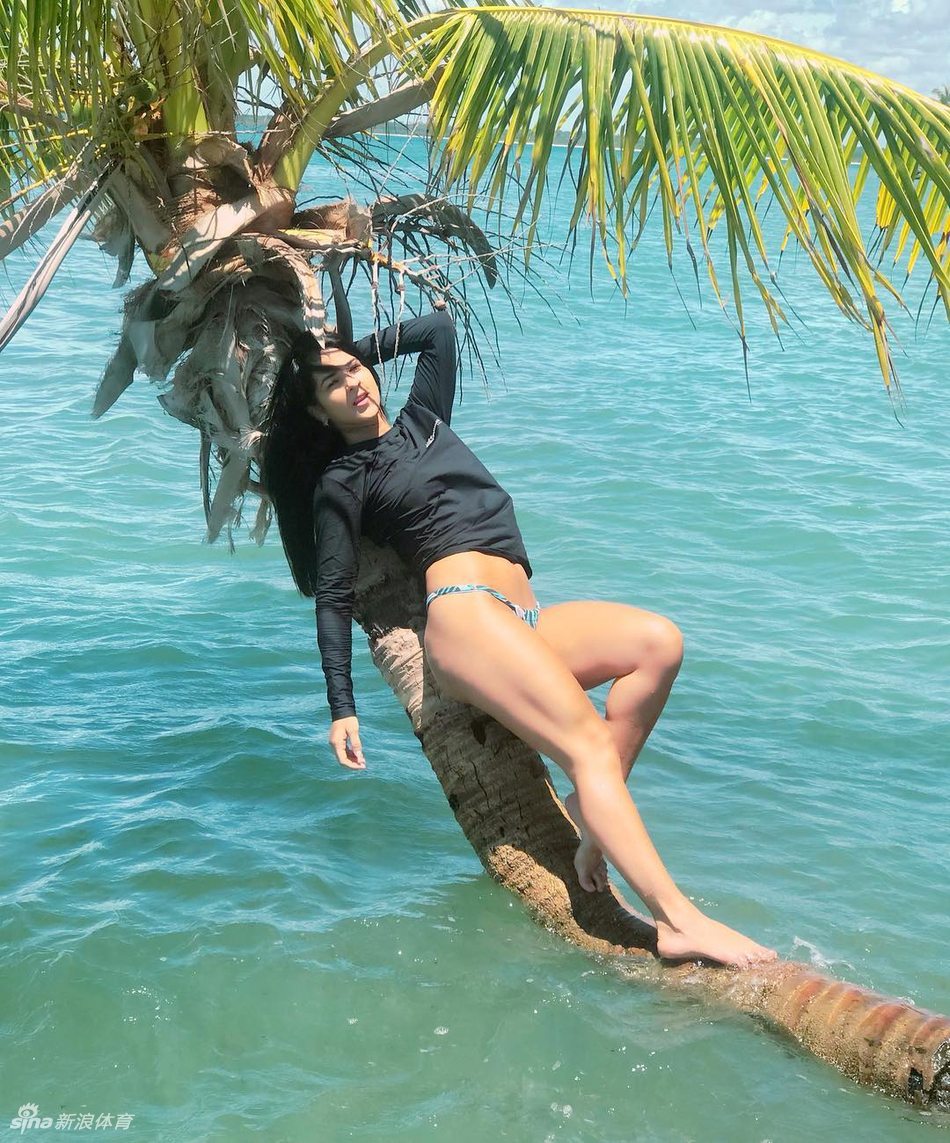 瓦尔加比不上的火辣!塔利斯卡被她迷得神魂颠倒