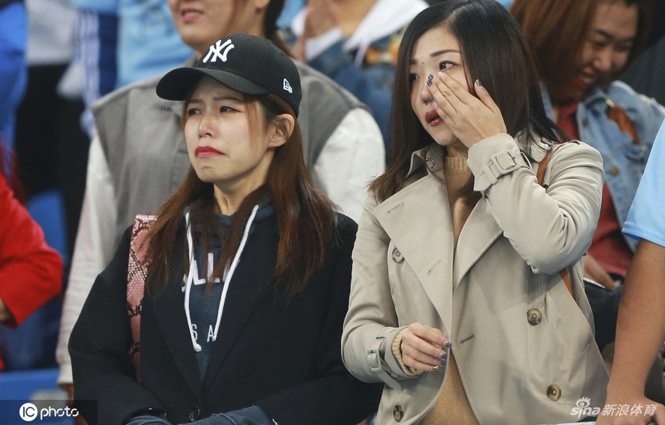 李玮锋赛后霸气宣言 美女球迷落泪
