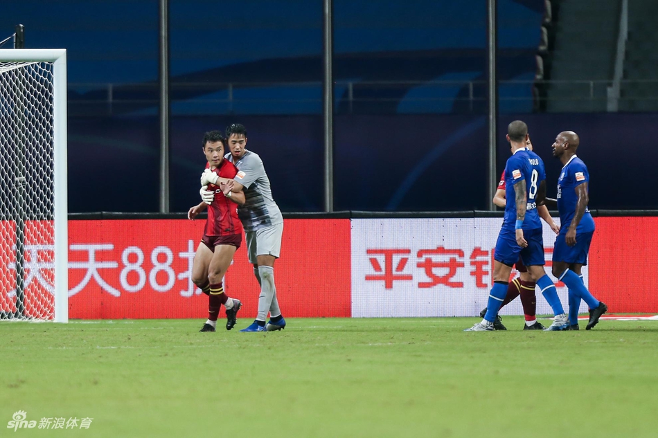 鲍亚雄劝走潘喜明