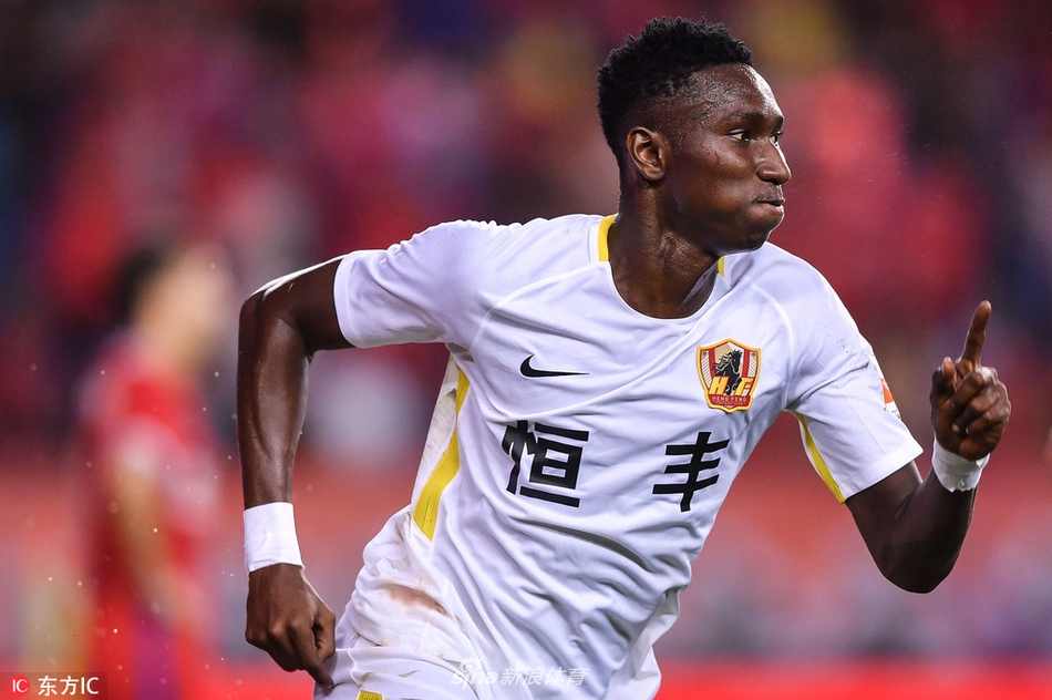 斯蒂夫门前铲射打入一球