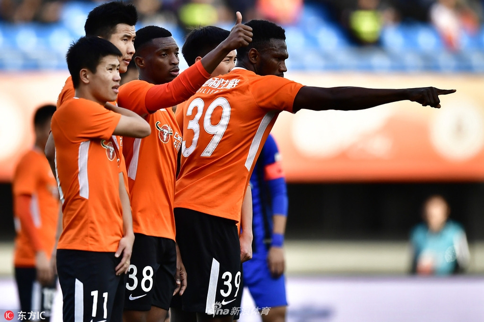 [中超]人和0-2苏宁