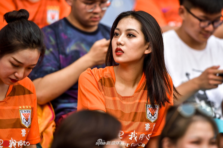 鲁能女神逆天颜值