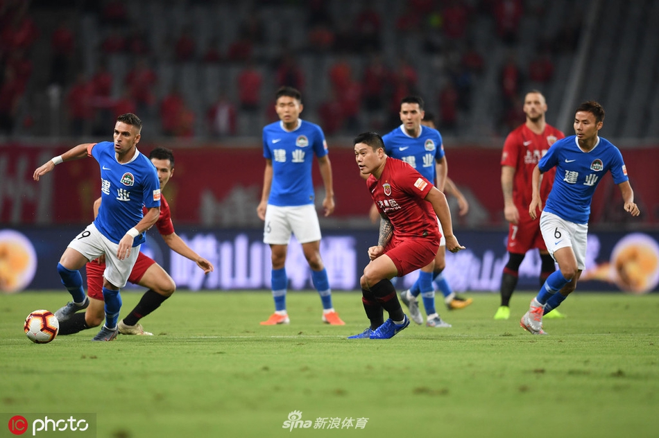 [中超]上海上港2-1河南建业