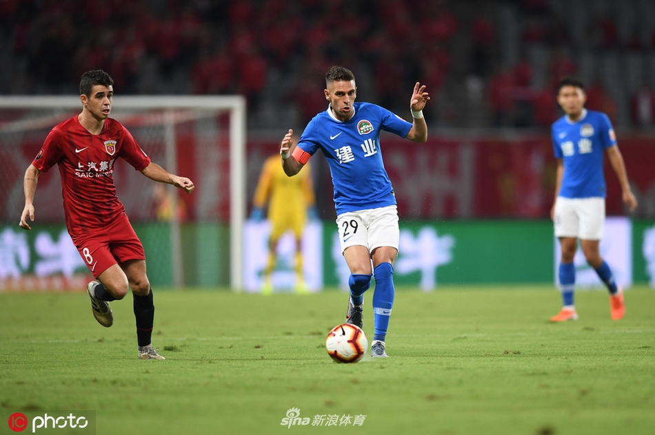 [中超]上海上港2-1河南建业