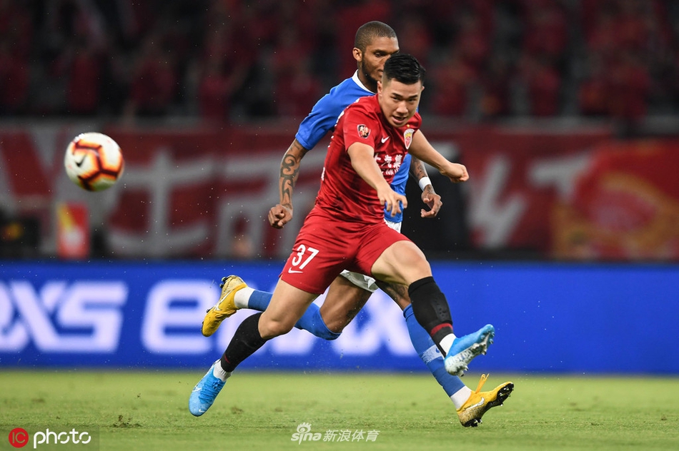 [中超]上海上港2-1河南建业