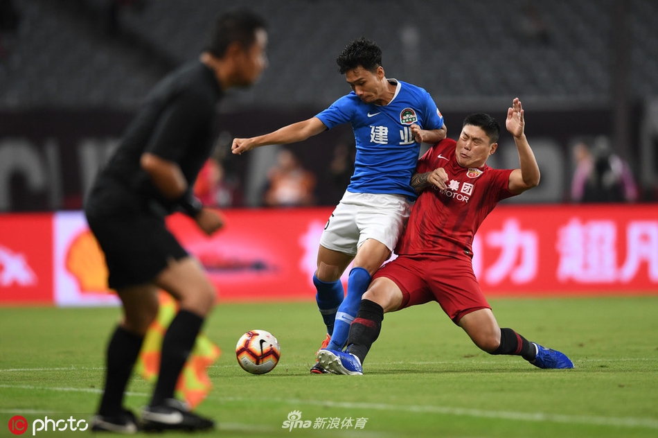 [中超]上海上港2-1河南建业