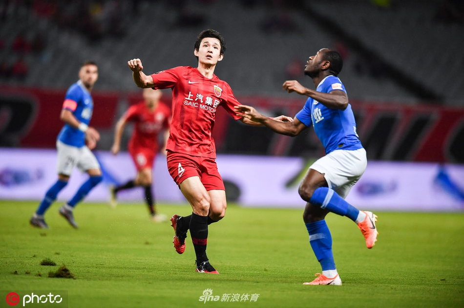 [中超]上海上港2-1河南建业