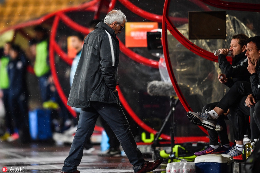 西班牙老帅离场