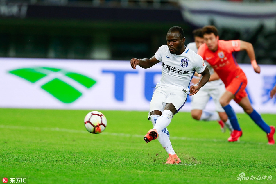 阿奇姆彭点射瞬间