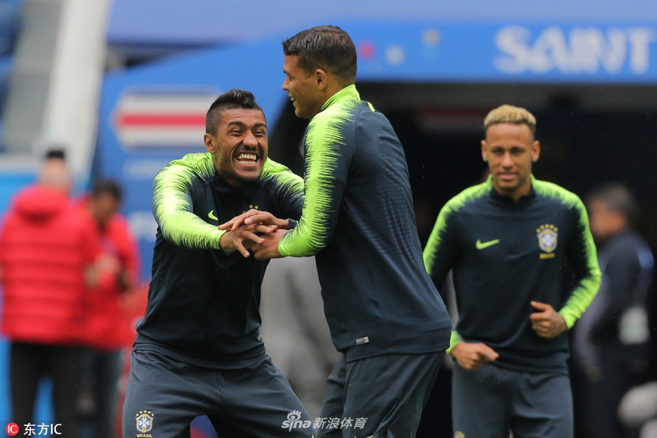 训练中喜欢搞怪的保利尼奥