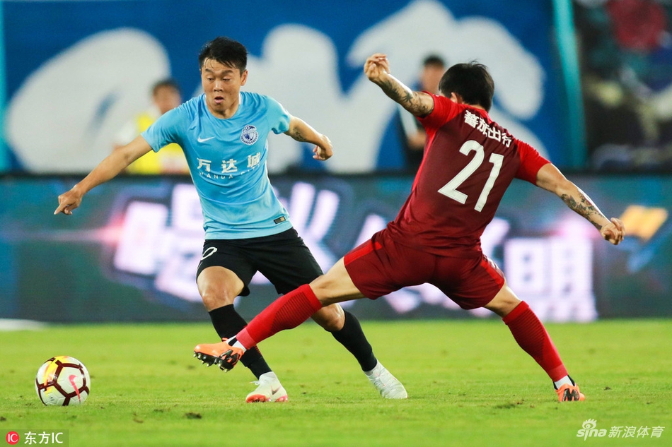 姜至鹏拦截对手