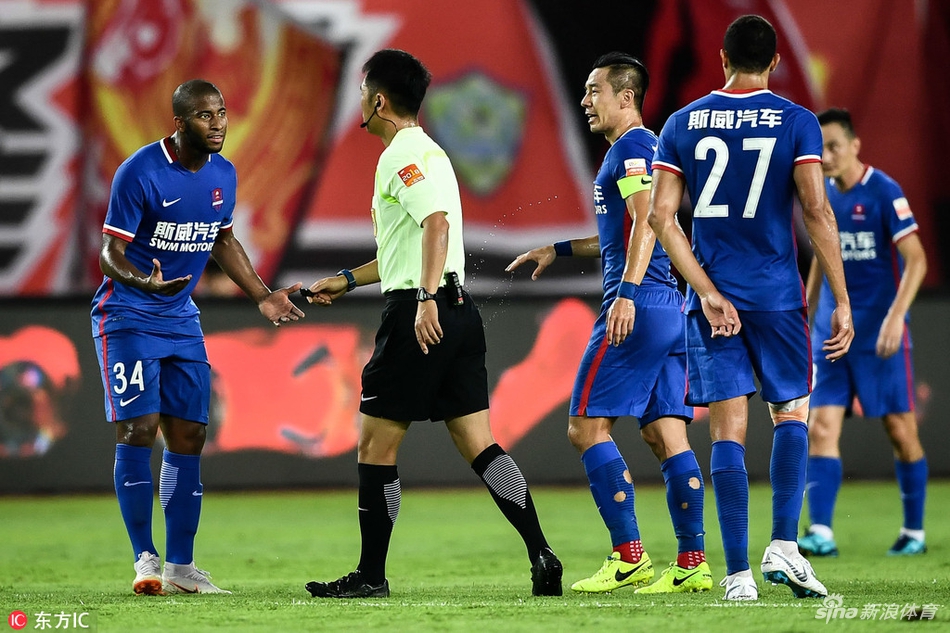 塞巴破门被吹越位