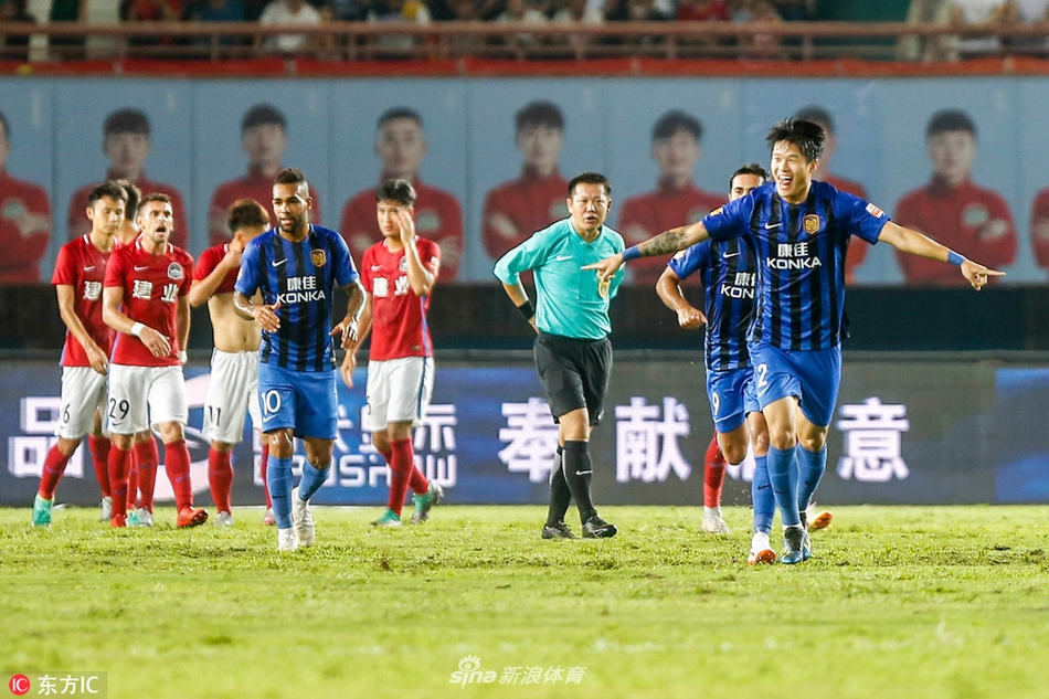 李昂任意球直接破门