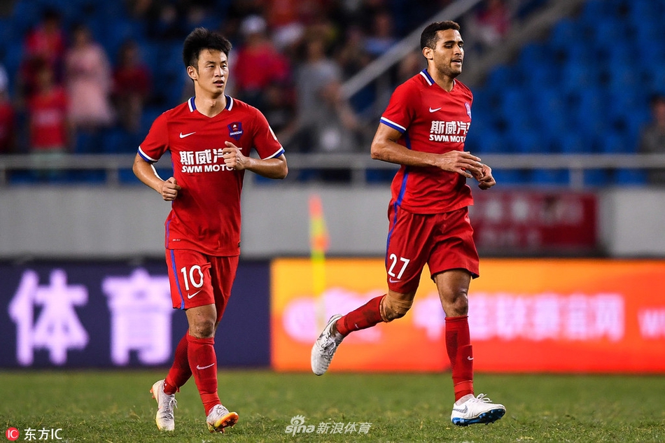 卡尔德克最后时刻的进球没能挽救斯威