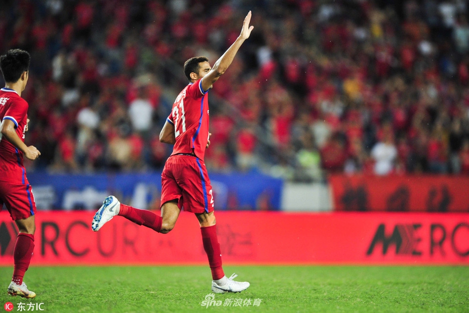 卡尔德克一分钟内两球