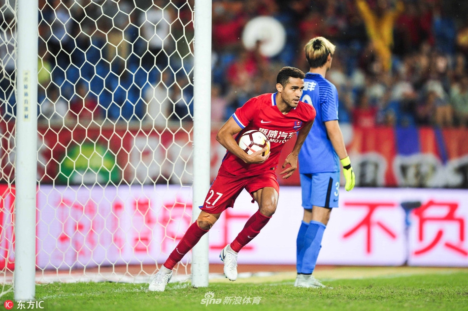 卡尔德克梅开二度